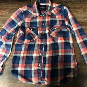 Americal Eagle Boyfriend Fit Plaid Button up Shirt size xs